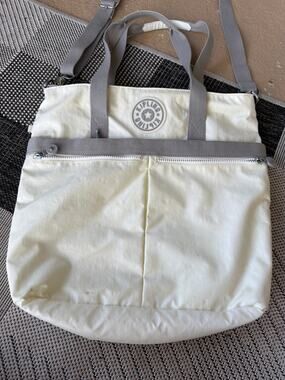 Kipling Pammie Shopper Tote Shoulder Bag Cream Grey Nylon Zip Crossbody Everyday